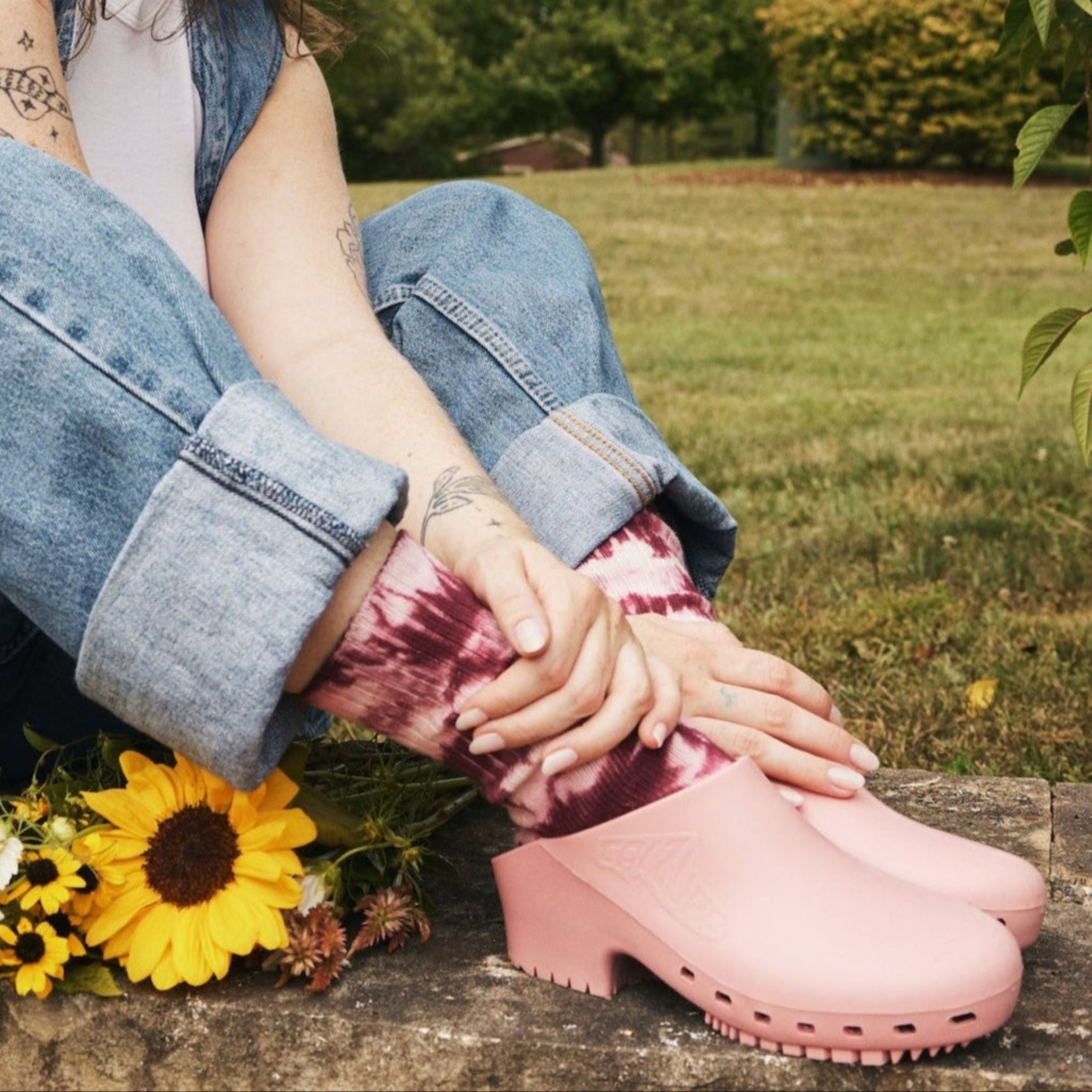 Calzuro Classic Clogs (No Holes) – Bubblegum, Italian-Made Nurse & Chef Shoes